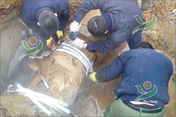 大連熱力公司使用“鑄鴻”彎頭修補器搶修